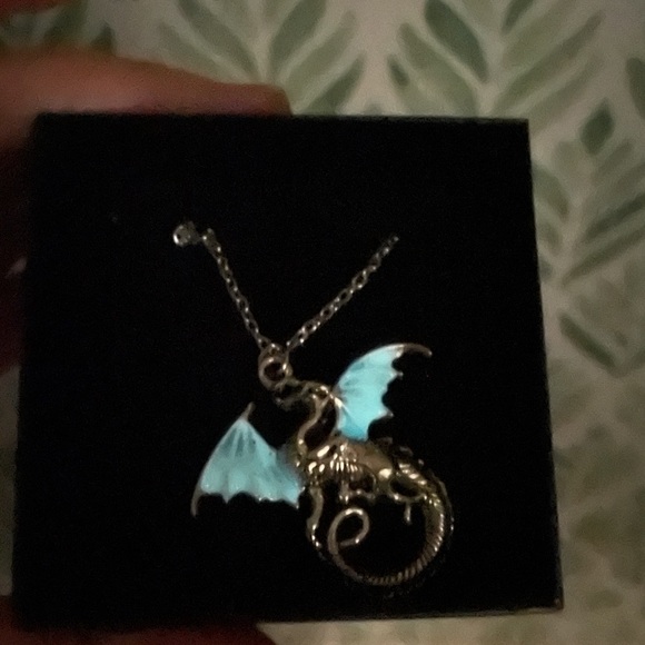 Glow in the Dark Dragon Necklace - Picture 2 of 2